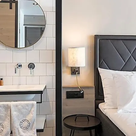 Hotel Langley 2100