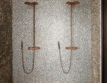 מלון Langley 2100