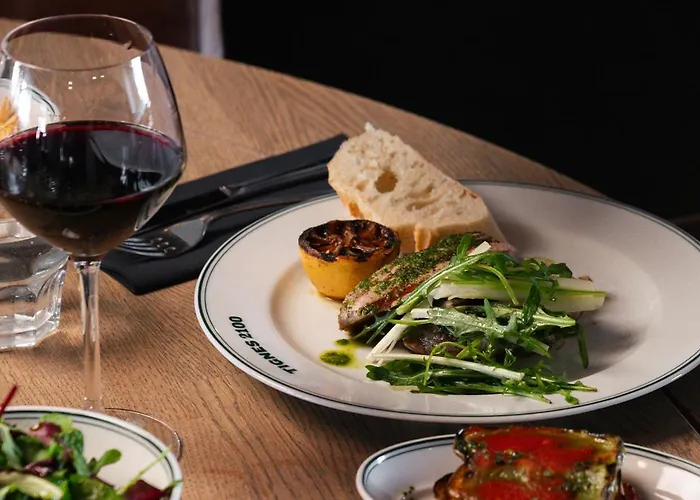 Langley 2100 Szálloda 3*