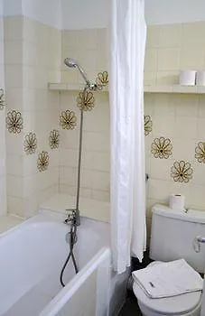 Szálloda Langley 2100