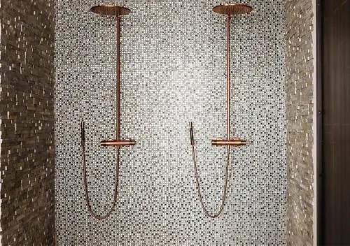 Szálloda Langley 2100